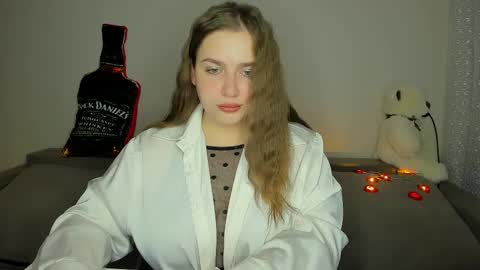 yourgem__ online show from February 2025 04:59:02 PM