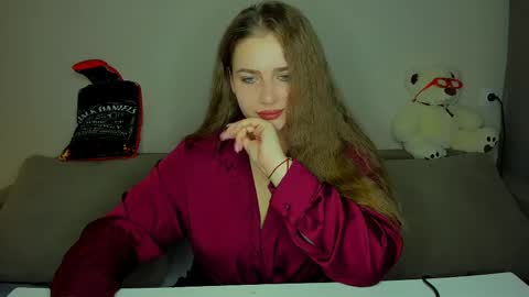 yourgem__ online show from October 2025 06:28:02 PM