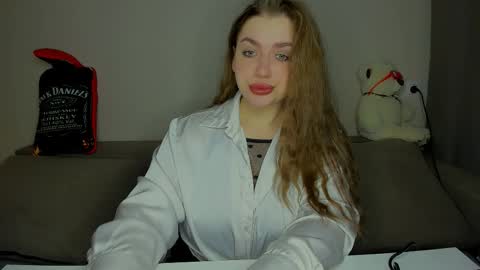 yourgem__ online show from February 2026 02:53:01 AM