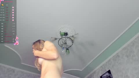 yourgirl_044 online show from December 2024 12:16:01 PM