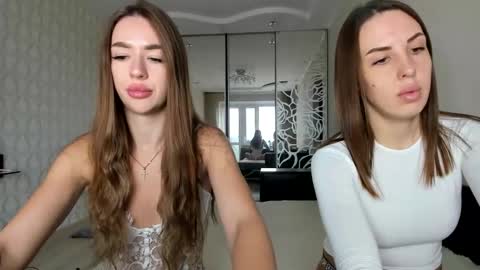 Ariella online show from November 2025 10:14:01 AM