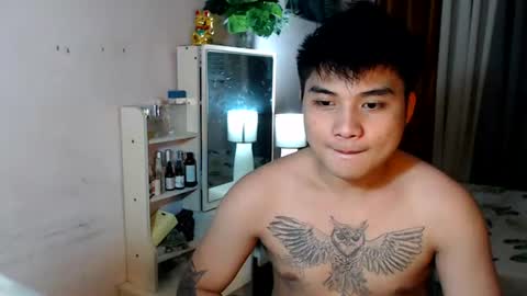 Snapshot of yourhandsome_hunk chatting on June 2026 06:15:02 AM Paul online show from June 2026 06:15:02 AM