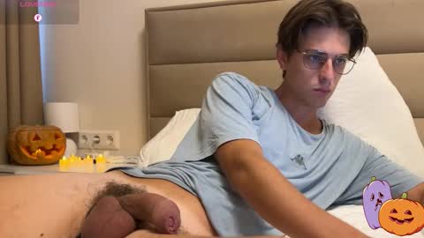 Chris online show from October 2025 06:48:01 AM