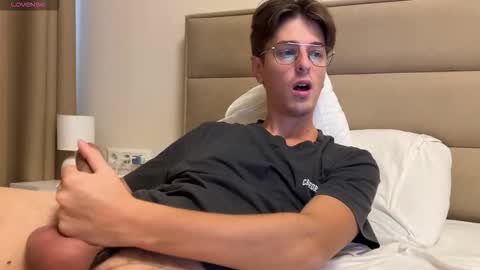 Chris online show from November 2025 09:09:02 AM