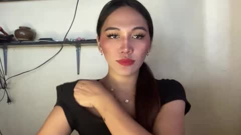 Snapshot of yourhotlove_jamellaxxx chatting on December 2025 12:29:01 AM LOVING JAMMELA online show from December 2025 12:29:01 AM