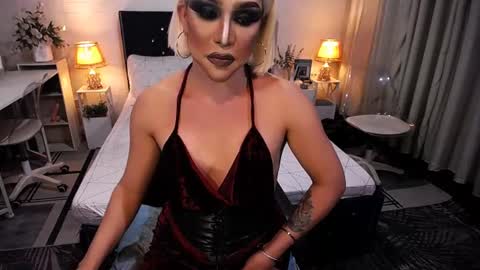 Snapshot of yourlivingonurdream chatting on July 2026 04:08:01 AM -- online show from July 2026 04:08:01 AM