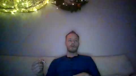 yourlove8523 online show from December 2025 04:07:02 AM