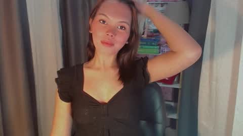 Snapshot of yourlovekylie chatting on March 2026 03:19:01 AM KYLIE MORE online show from March 2026 03:19:01 AM