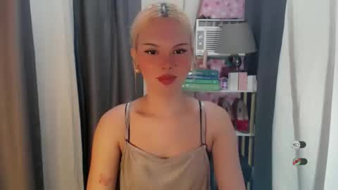 Snapshot of yourlovekylie chatting on June 2026 07:14:02 AM KYLIE MORE online show from June 2026 07:14:02 AM