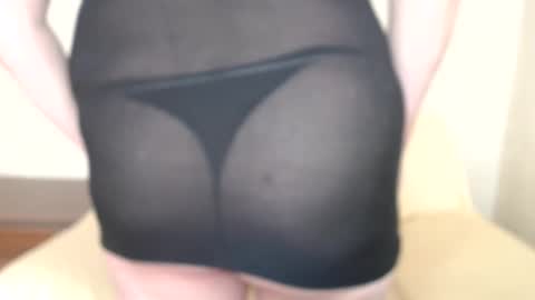 Snapshot of yourmilf4love chatting on June 2026 04:24:01 AM lANA online show from June 2026 04:24:01 AM