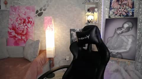 Nicky online show from July 2026 06:20:01 PM