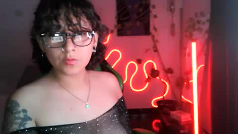 Snapshot of yourownerserena chatting on November 2025 05:29:02 AM Serena online show from November 2025 05:29:02 AM
