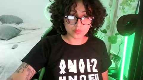 Snapshot of yourownerserena chatting on December 2025 02:50:02 AM Serena online show from December 2025 02:50:02 AM