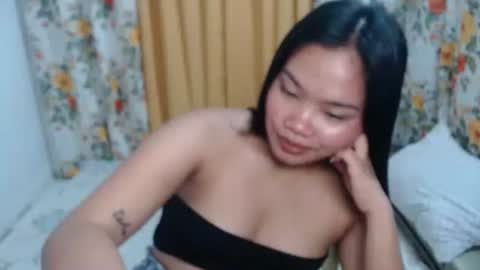 Snapshot of yourpinay_belle chatting on April 2026 12:02:02 AM Belle online show from April 2026 12:02:02 AM