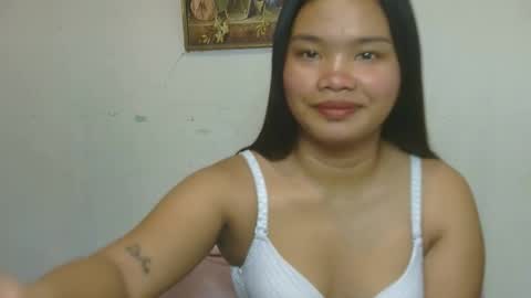 Snapshot of yourpinay_belle chatting on April 2026 12:14:02 AM Belle online show from April 2026 12:14:02 AM