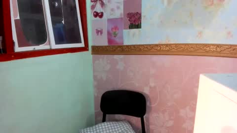 Snapshot of yourprettytrish chatting on April 2026 02:55:01 AM Trish online show from April 2026 02:55:01 AM