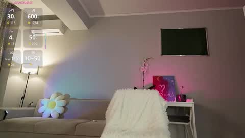 Luminous Luna online show from March 2026 02:34:01 PM