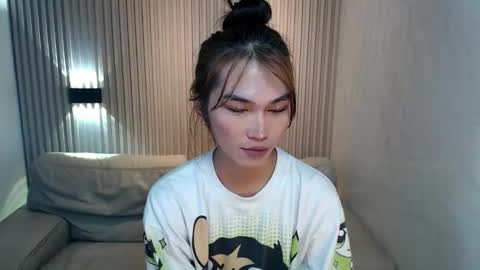    online show from December 2025 02:19:01 AM