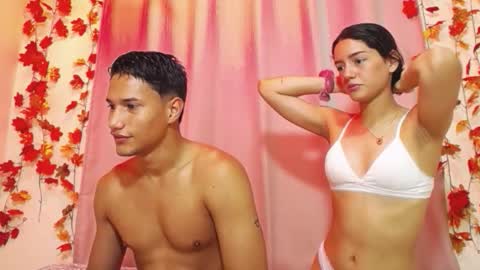 Snapshot of yoursexy18lover chatting on November 2025 09:09:01 AM Lina and roberth online show from November 2025 09:09:01 AM