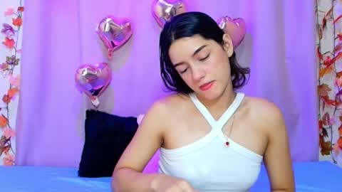 Snapshot of yoursexy18lover chatting on January 2026 07:32:01 AM Lina and roberth online show from January 2026 07:32:01 AM