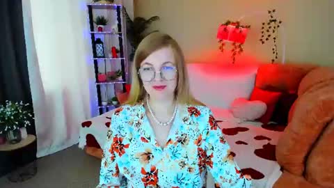 Snapshot of youruniverser chatting on June 2026 04:47:01 AM Alice online show from June 2026 04:47:01 AM