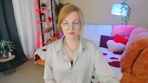 Snapshot of youruniverser chatting on June 2026 09:37:02 AM Alice online show from June 2026 09:37:02 AM
