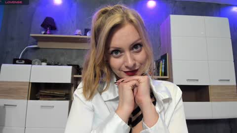 YourVenus00 -Follow my OF online show from December 2024 09:39:02 PM