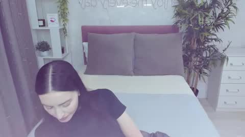 Snapshot of youteacherx chatting on November 2025 06:57:02 PM Helen online show from November 2025 06:57:02 PM