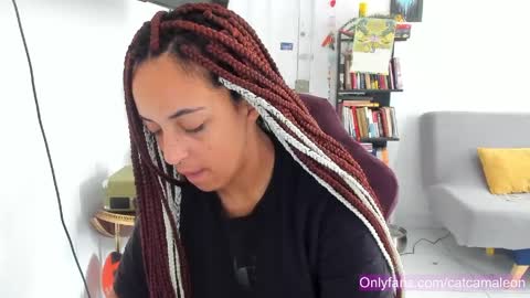 elizabeth  ju   online show from May 2026 06:36:02 PM