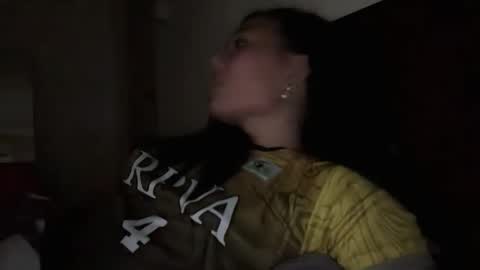 yrdrmgrl_jennie26 online show from November 2025 07:35:02 AM