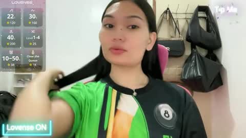 yrdrmgrl_jennie26 online show from April 2026 06:27:01 PM