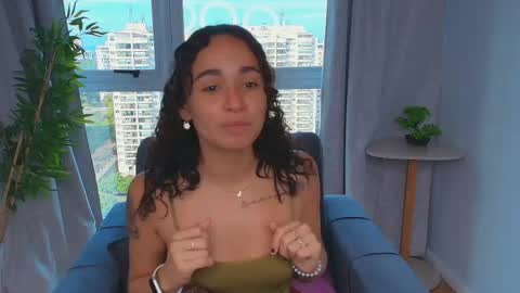 Snapshot of ysenne_josse chatting on May 2026 11:14:01 AM Ysenne online show from May 2026 11:14:01 AM