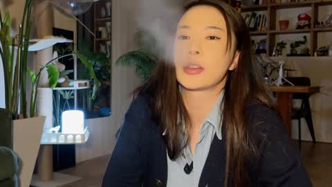 Snapshot of yuanlili chatting on November 2025 02:41:02 PM lili online show from November 2025 02:41:02 PM