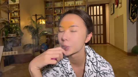 Snapshot of yuanlili chatting on December 2025 03:30:02 PM lili online show from December 2025 03:30:02 PM