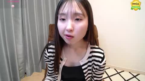 yui_x online show from February 2025 12:23:02 PM