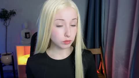 Misa online show from April 2026 05:42:02 PM