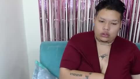 yul and val couple online show from January 2026 12:43:01 PM