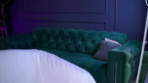 Yulia online show from November 2025 08:20:01 PM