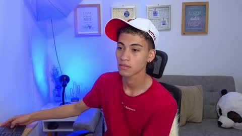 yulian_vasquez online show from November 2025 03:23:01 PM