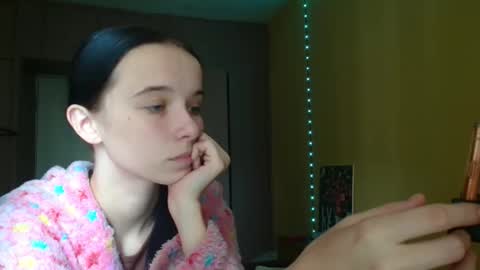 Yuliia online show from September 2025 09:33:01 AM