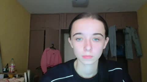 Yuliia online show from October 2025 09:10:02 AM