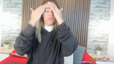 yulievans online show from January 2025 02:08:02 PM