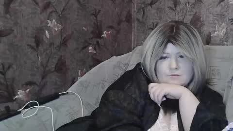 yuliiared online show from June 2026 07:18:01 PM