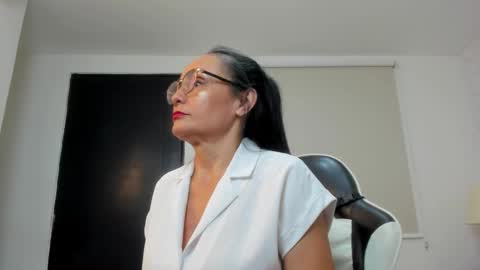 Y U L I T Z A online show from January 2026 01:02:02 PM