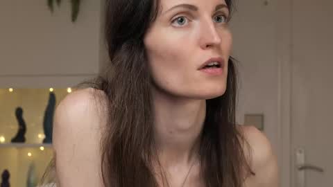 yulla dao online show from February 2025 04:46:02 PM