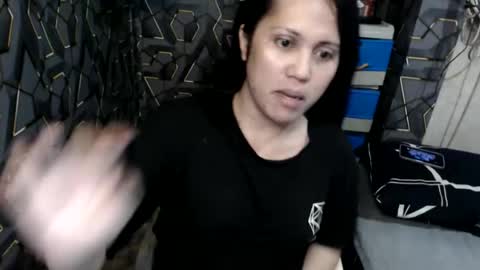 yumi online show from November 2025 10:53:02 PM