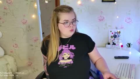 Polly online show from December 2025 12:58:02 PM