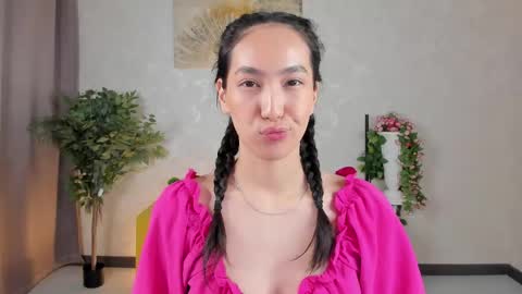 Snapshot of yummy_lamii chatting on February 2026 03:47:01 AM Cindey online show from February 2026 03:47:01 AM