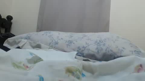 Snapshot of yummyhotclit4 chatting on February 2026 09:24:02 AM jessy online show from February 2026 09:24:02 AM