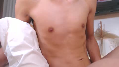 Justine online show from March 2025 07:54:01 PM